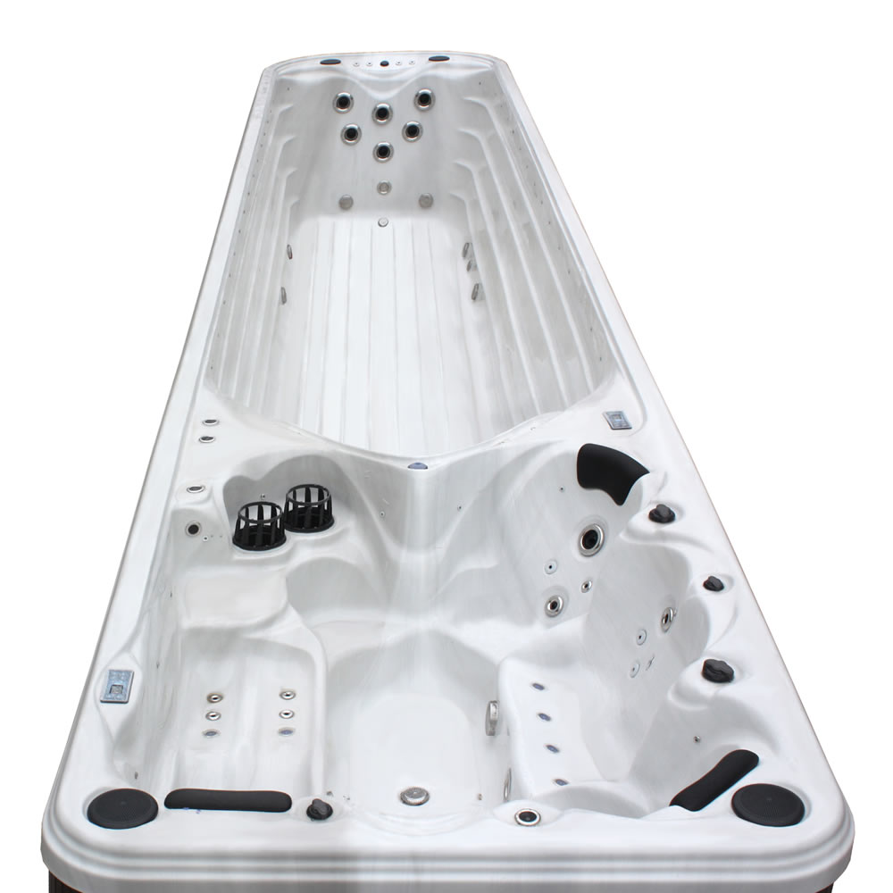 Swim-Spa Levante Deep in extra Lang / 1175 x 220 Swim-Spa Levante Deep in extra Lang / 1175 x 220